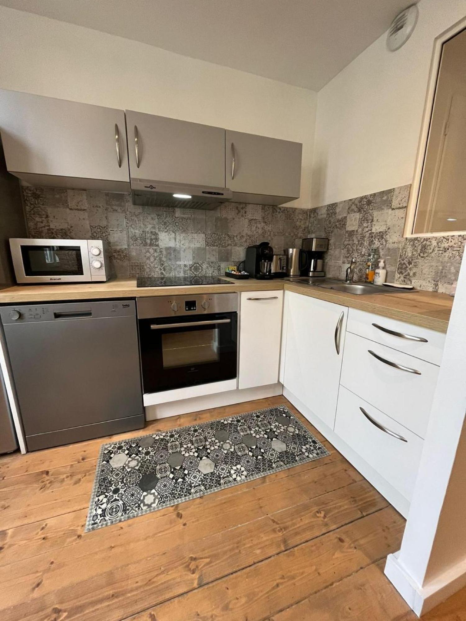 L'escale Niortaise - Centre-ville - 10mn Gare - Wifi - Netflix Appartamento *