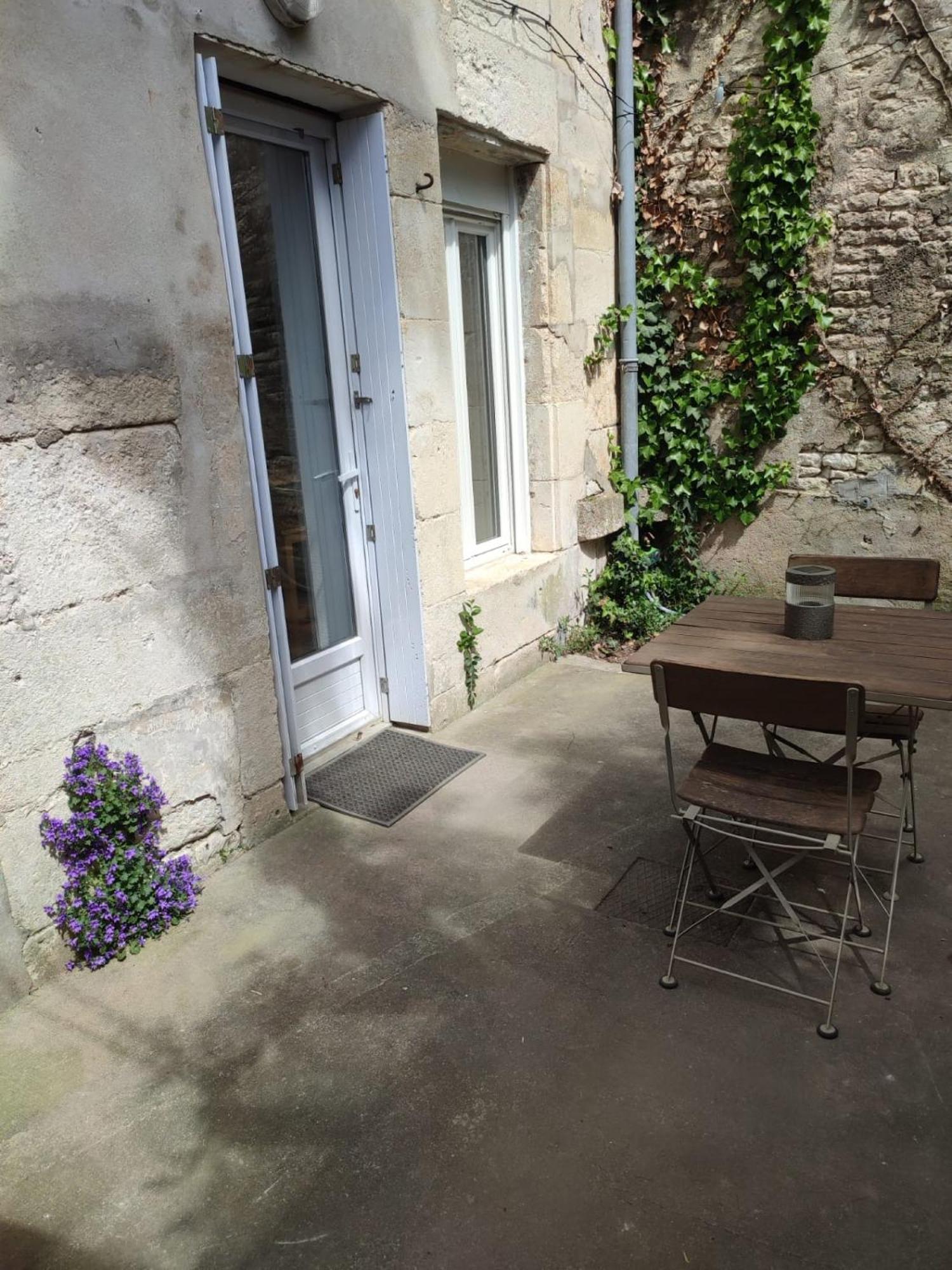 L'escale Niortaise - Centre-ville - 10mn Gare - Wifi - Netflix * Niort